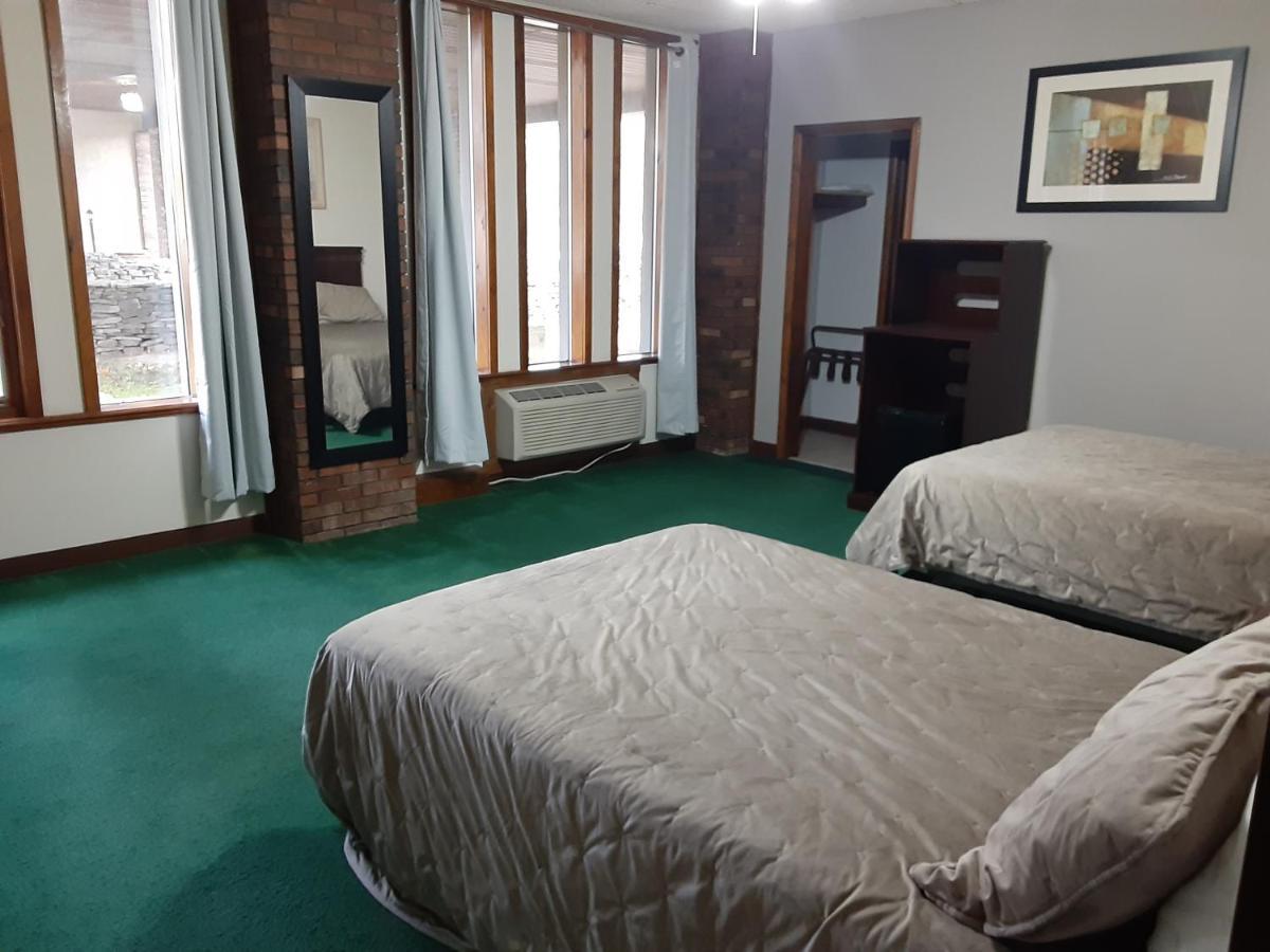 Mountain View Lodge Clifford 外观 照片