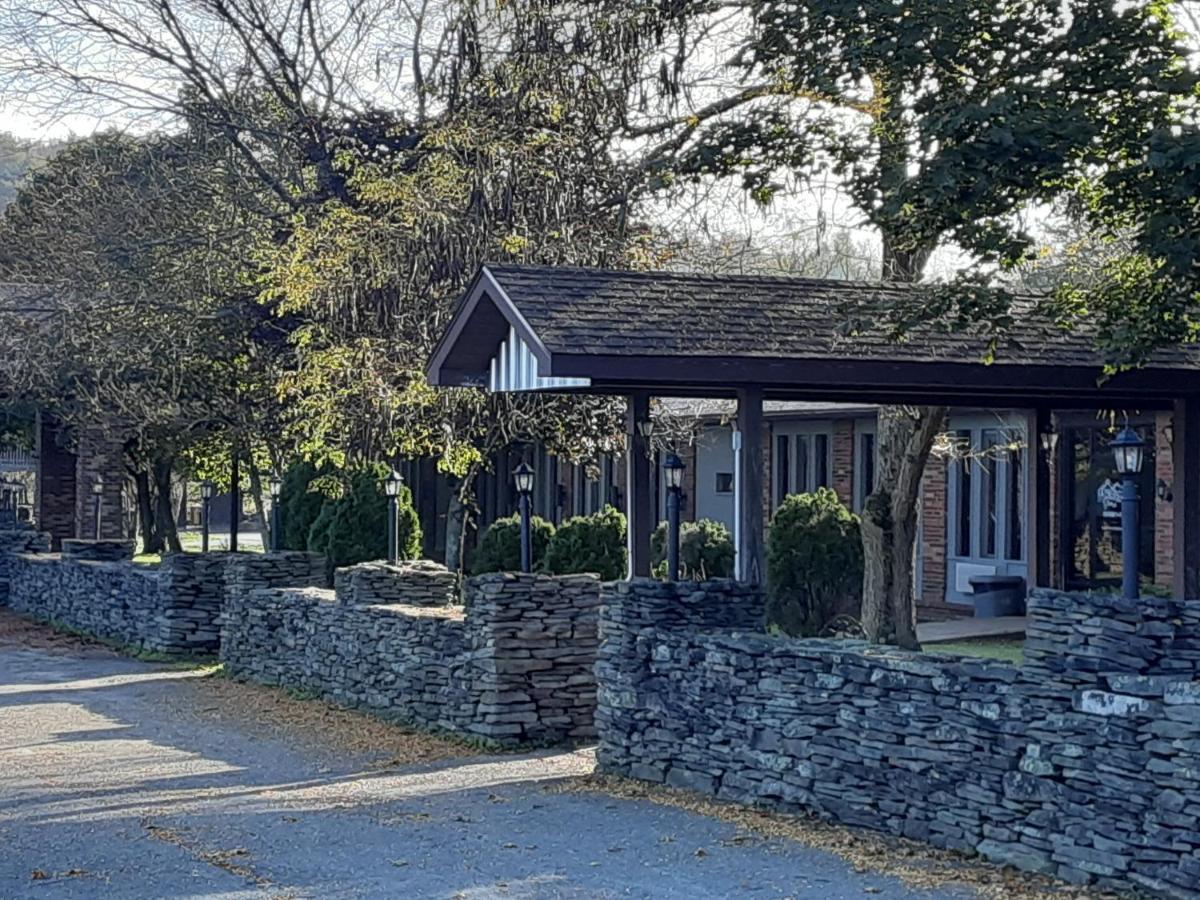 Mountain View Lodge Clifford 外观 照片